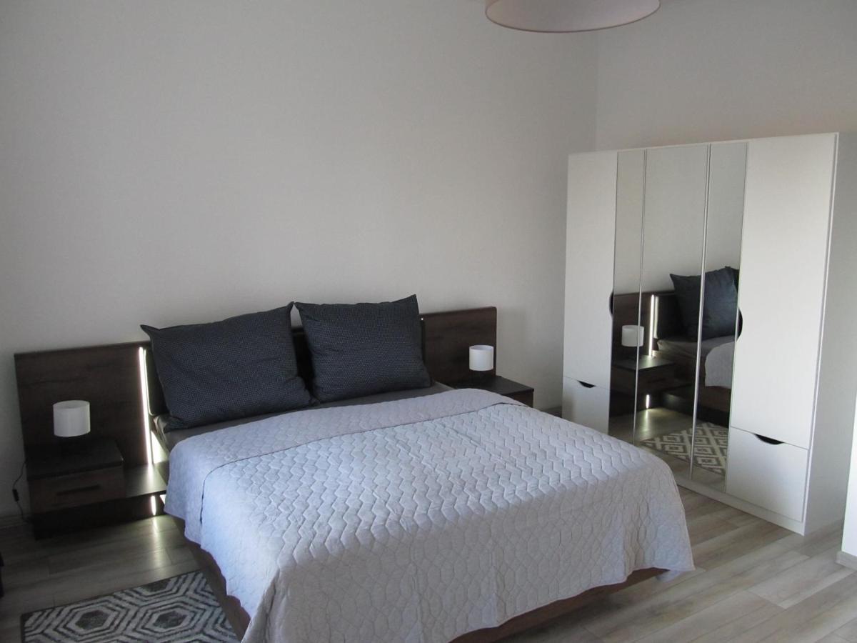 Löbau Appartment Ipsum מראה חיצוני תמונה